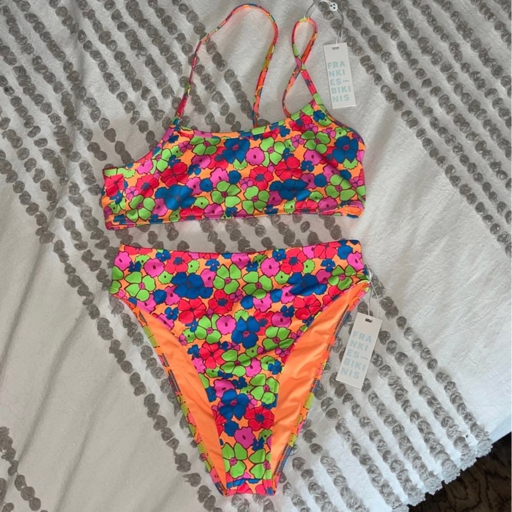 Frankie’s Bikini Set